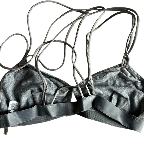 Victoria's Secret Bralette - Grey with Pink Hearts - Size Medium - Picture 6 of 7